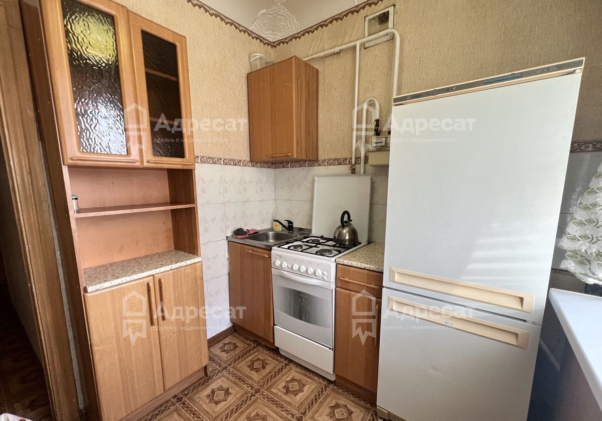 квартира г Волгоград р-н Тракторозаводский ул им. Батова 8 фото 1