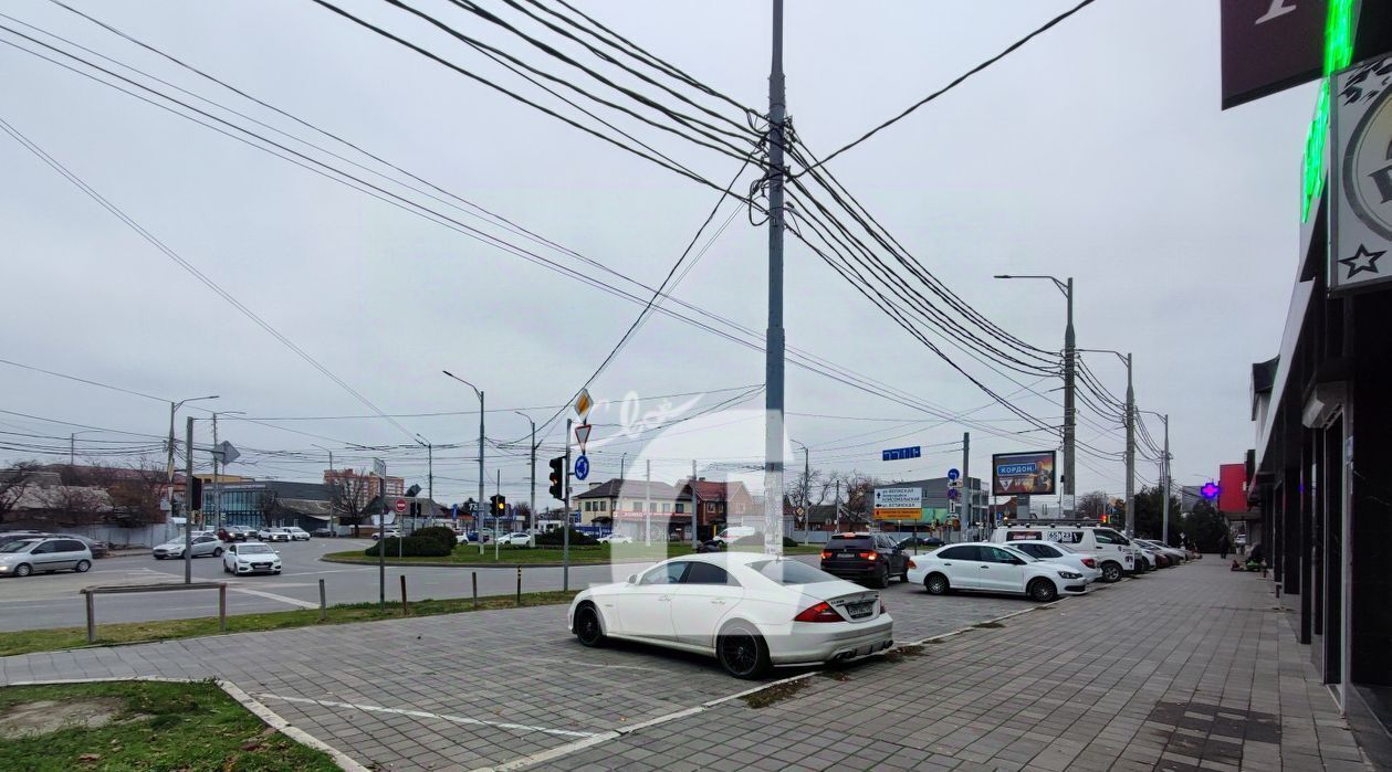 торговое помещение г Краснодар р-н Карасунский ул им. Селезнева 70 фото 4