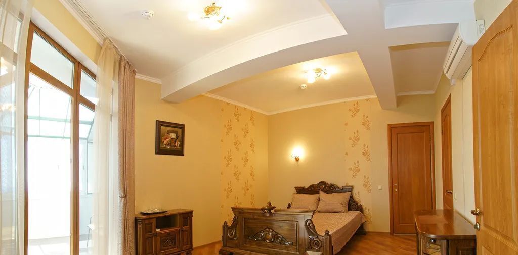 комната г Алушта с Солнечногорское ул Курортная 4д фото 1