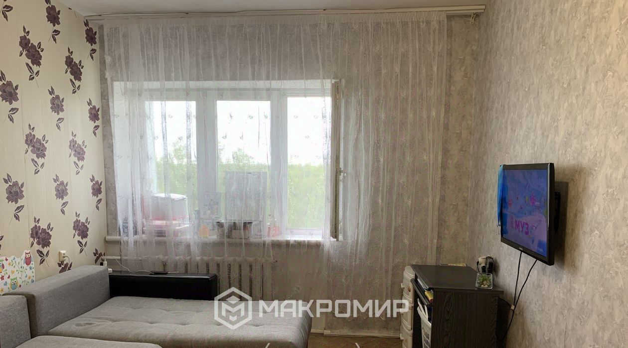 комната г Сургут пр-кт Набережный 64 3-й фото 1