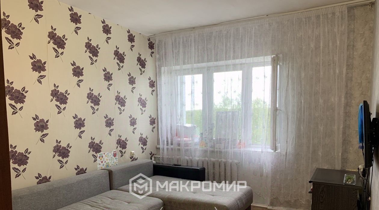комната г Сургут пр-кт Набережный 64 3-й фото 2