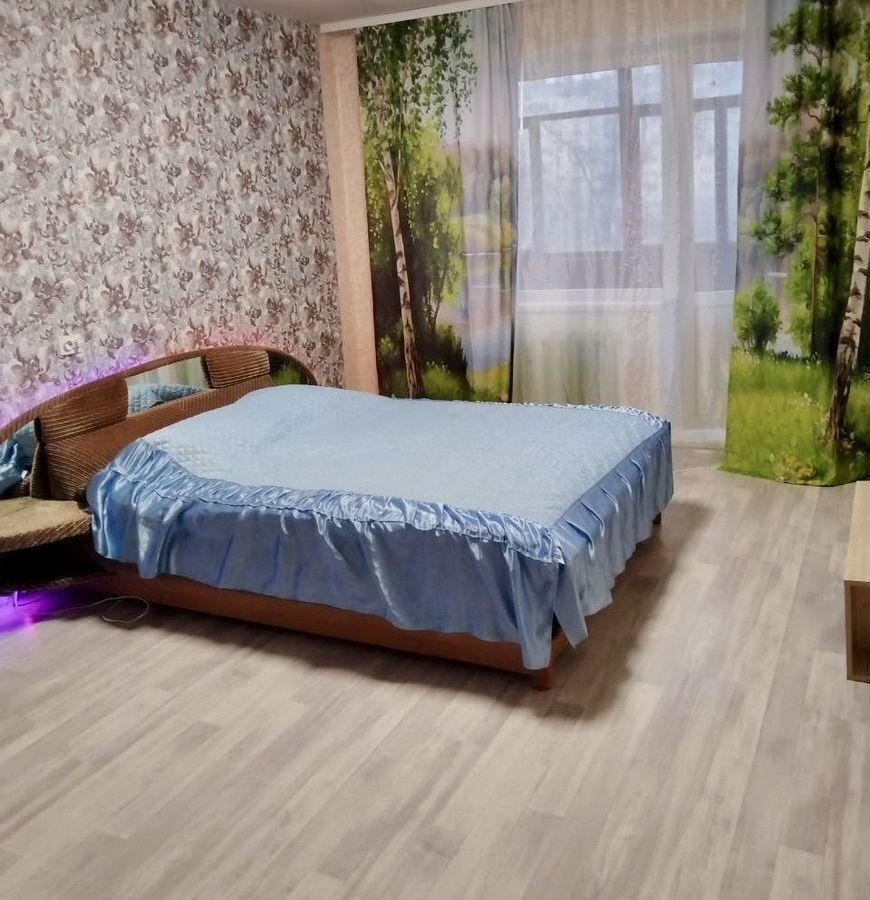 квартира г Саратов р-н Волжский ул им братьев Никитиных 8к/6 фото 1