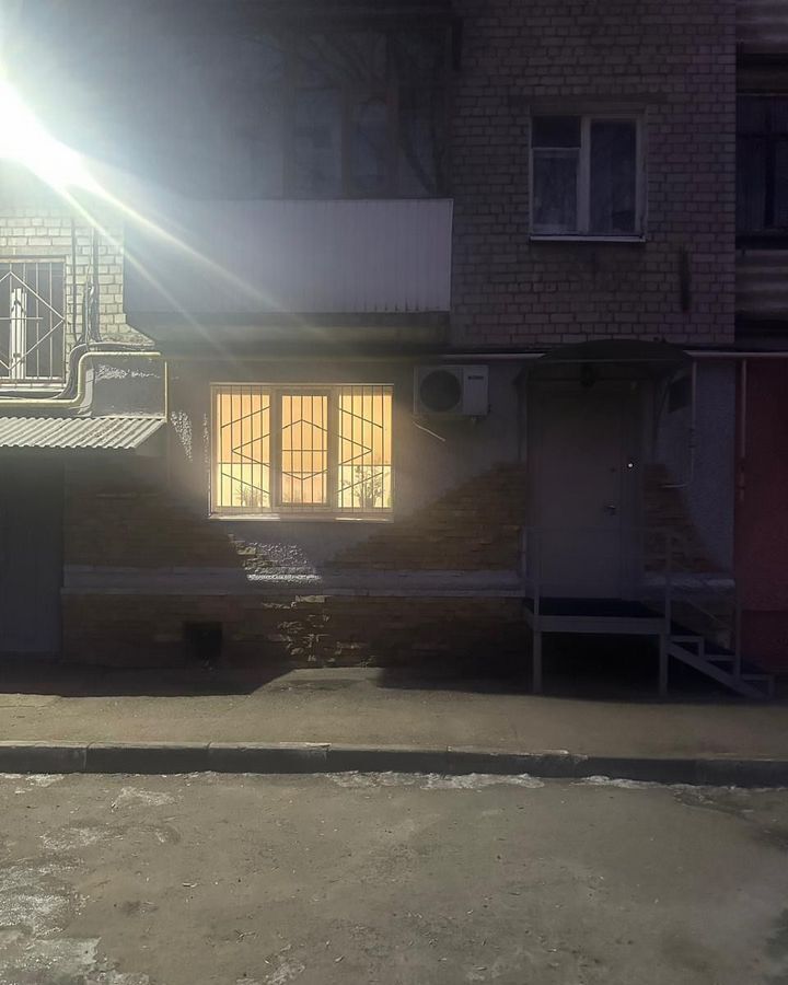 офис г Саратов р-н Кировский ул. имени Ивана Семёновича Кутякова, 63 фото 9