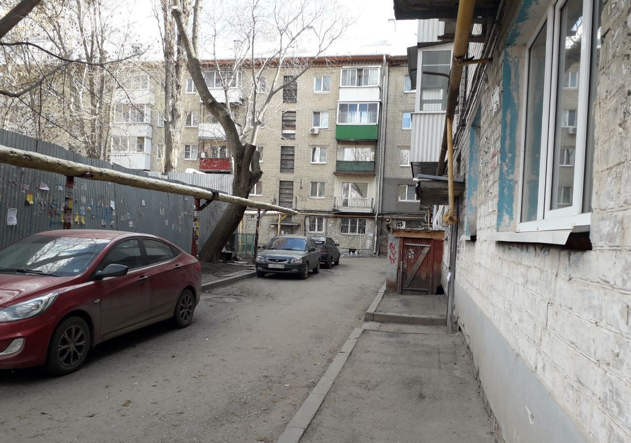 квартира г Саратов р-н Кировский ул Астраханская 107 фото 3