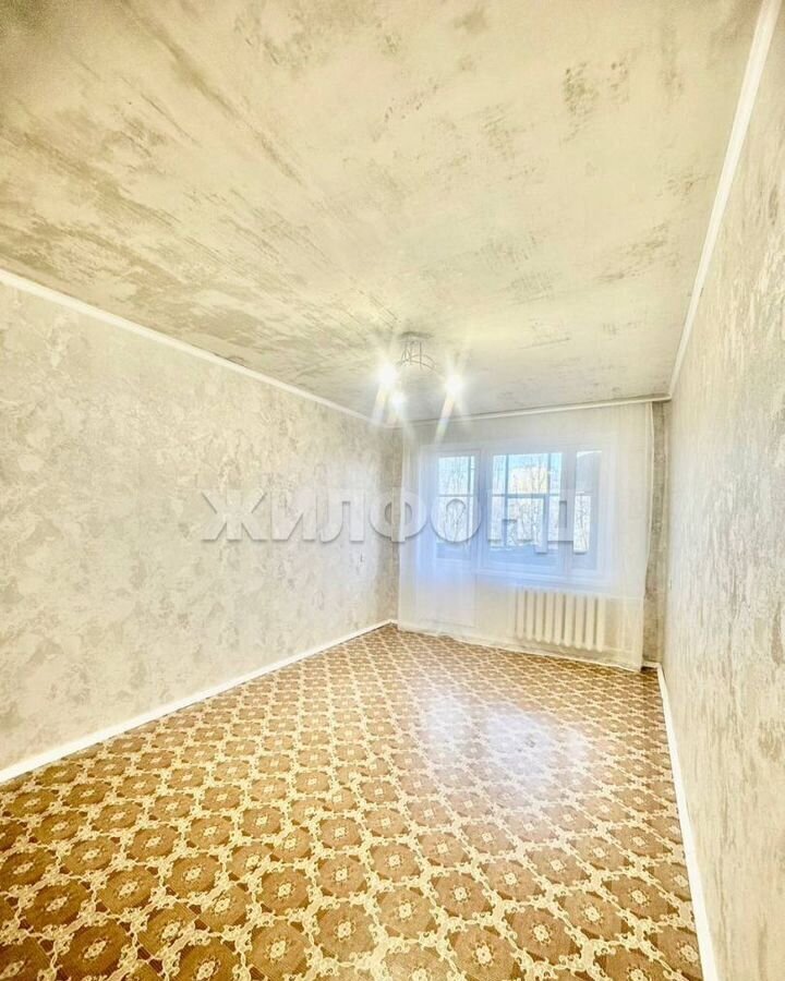 квартира г Тольятти р-н Автозаводский 10-й квартал б-р Луначарского 14 фото 4