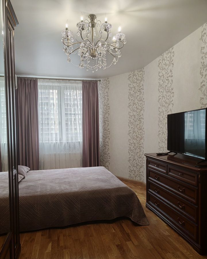 квартира г Краснодар р-н Прикубанский ул им. Адмирала Серебрякова 3к/3 фото 3
