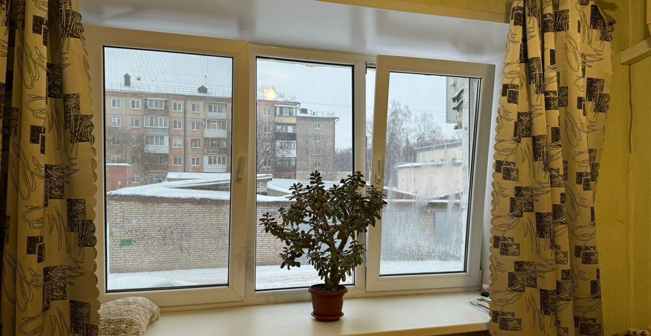 комната г Уфа р-н Советский ул Братьев Кадомцевых 12 фото 1