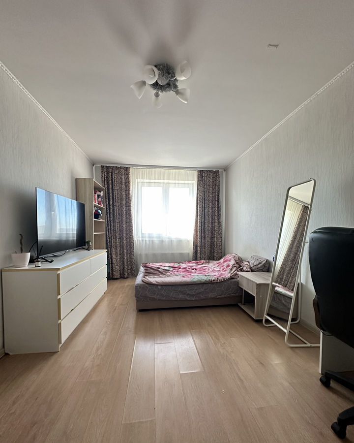 квартира г Екатеринбург р-н Октябрьский пл Бахчиванджи 22а фото 3