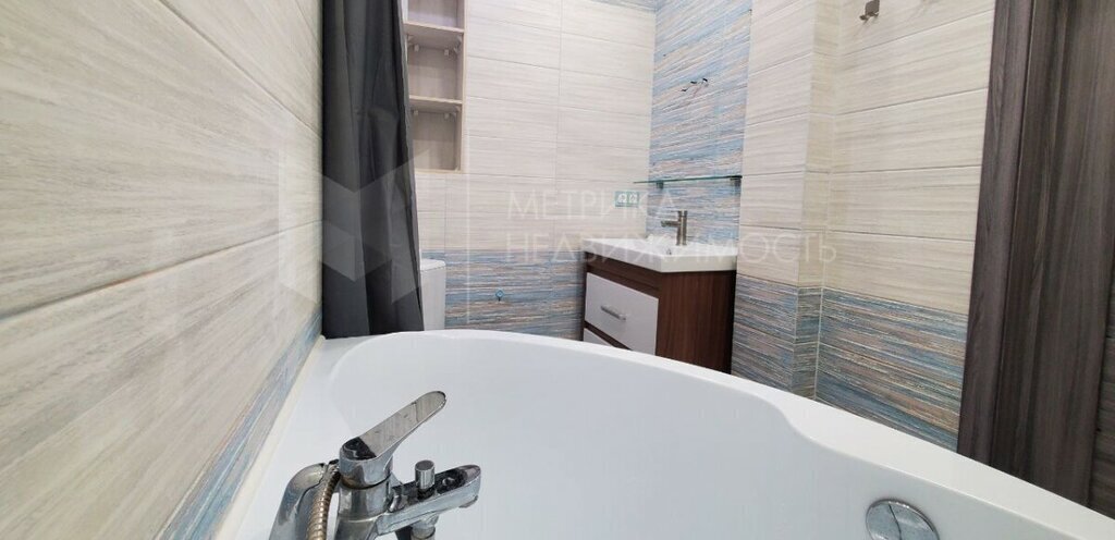 квартира г Тюмень ул Мельникайте 2к/9 фото 14