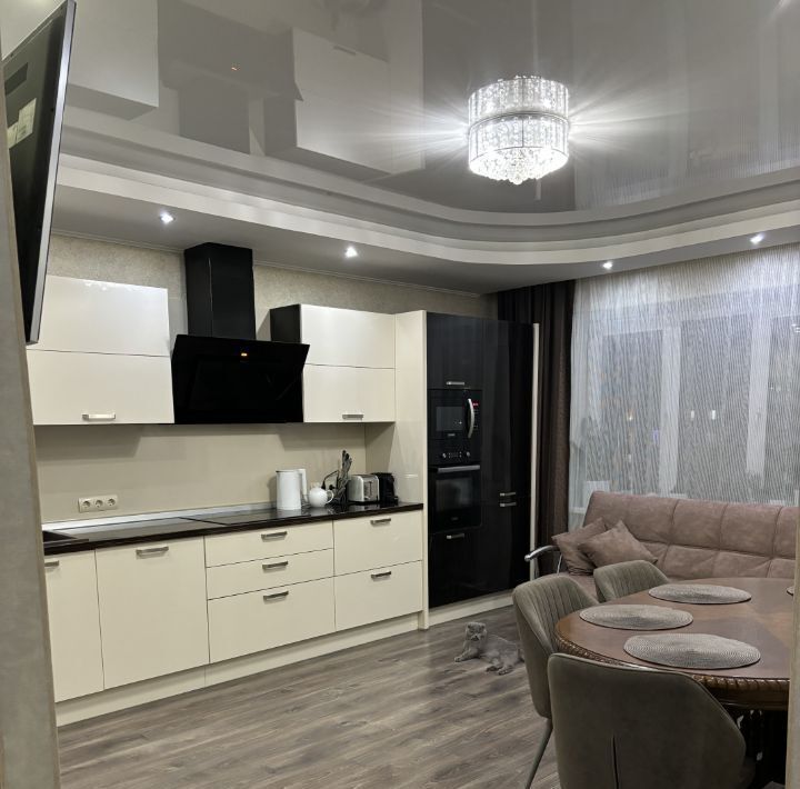 квартира г Сургут пр-кт Комсомольский 25-й фото 1