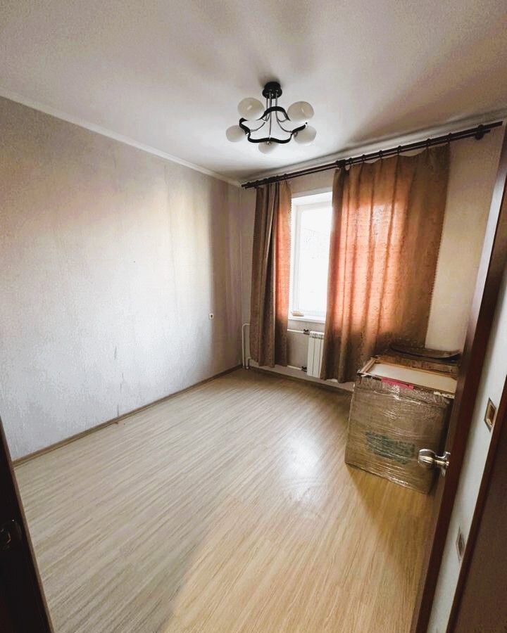 квартира г Красноярск р-н Советский ул Батурина 20 мкр-н Взлётка фото 3