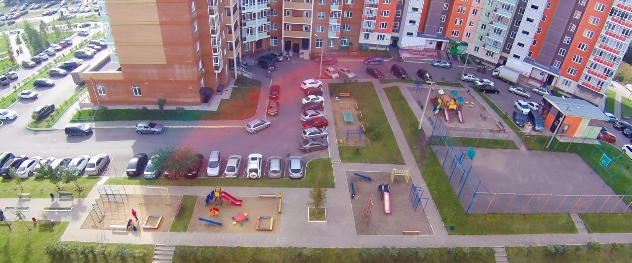 квартира г Красноярск р-н Центральный ул Дмитрия Мартынова 41 фото 2