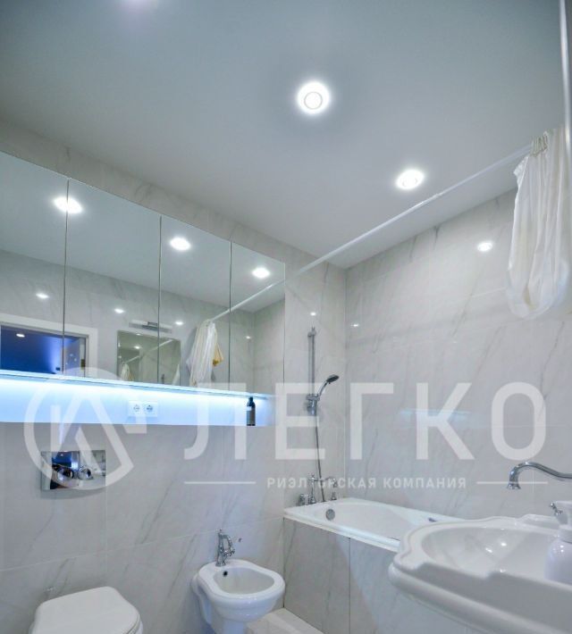 квартира г Хабаровск р-н Железнодорожный ул Ленинградская 53к/2 фото 48