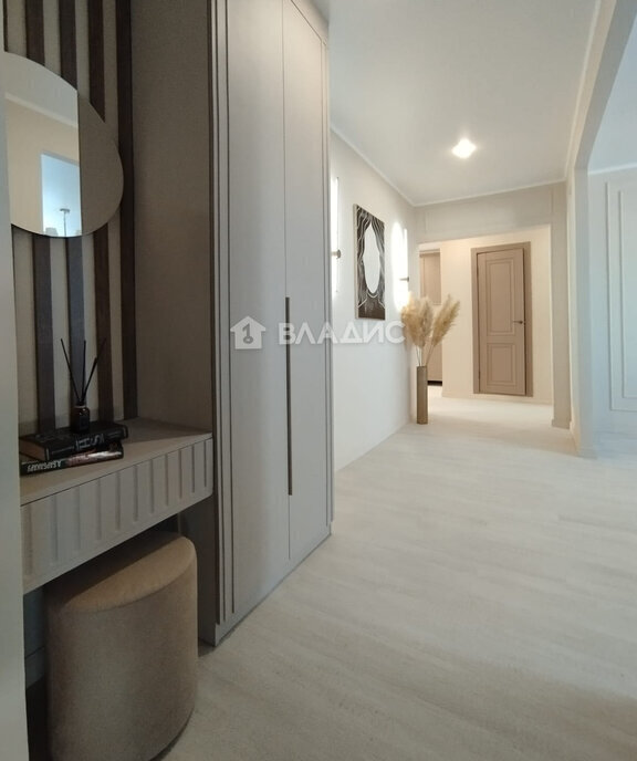 квартира г Тобольск 2, 10-й микрорайон фото 17