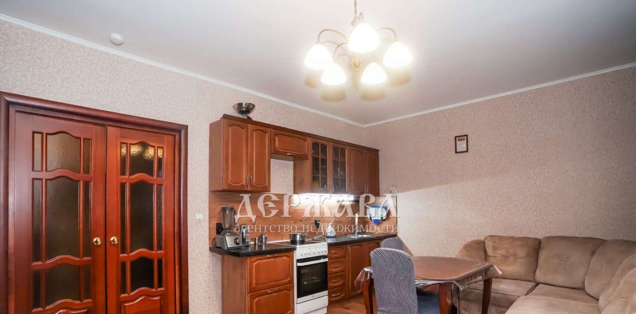 квартира г Старый Оскол микрорайон Космос 12 фото 1