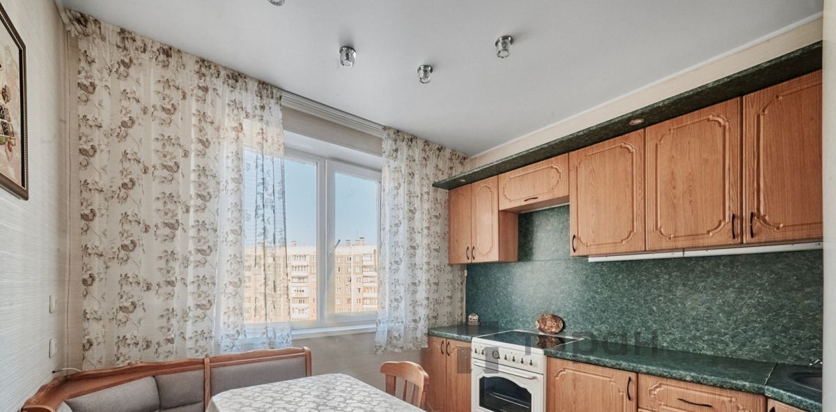 квартира г Челябинск р-н Калининский ул Братьев Кашириных 136а фото 3
