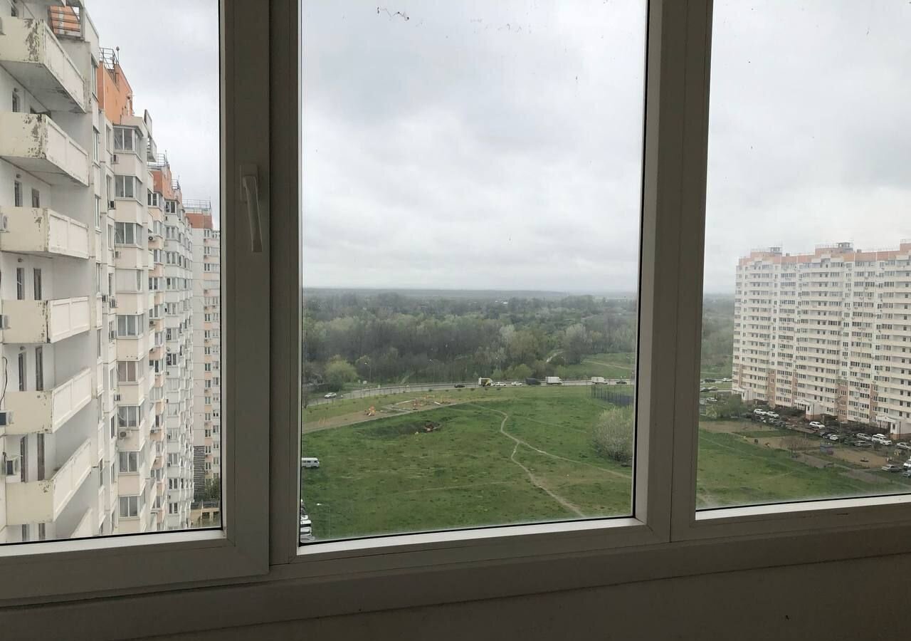 квартира г Краснодар р-н Карасунский ул им. Снесарева 18 мкр-н Гидростроителей фото 1