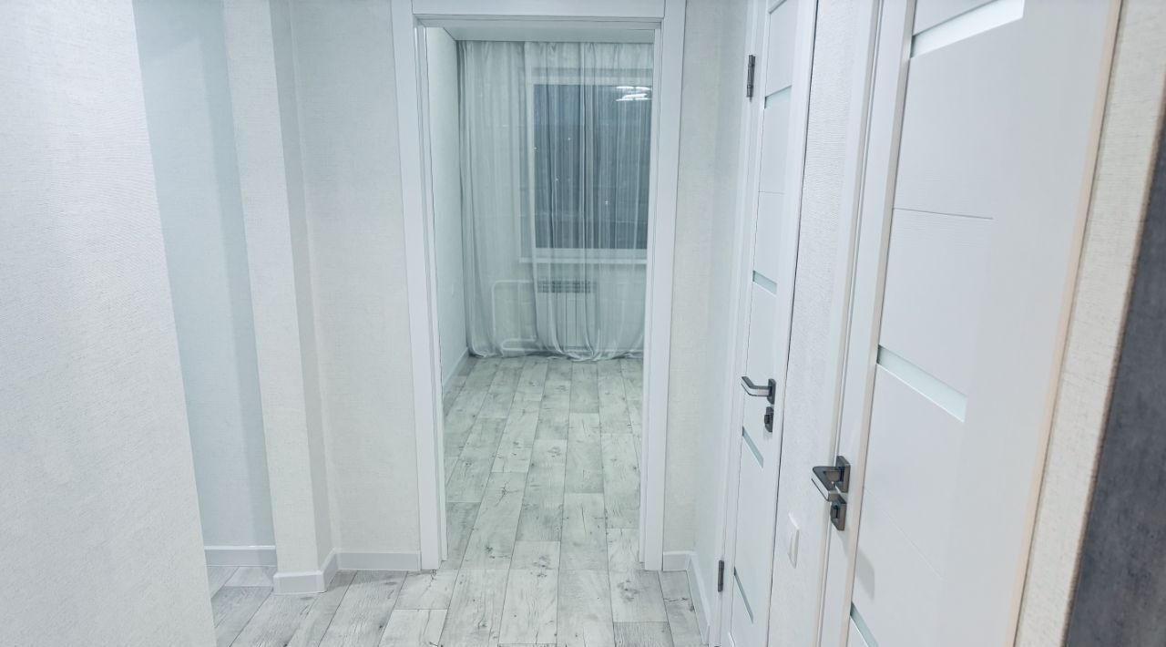 квартира г Тольятти р-н Автозаводский ул Юбилейная 1 фото 17