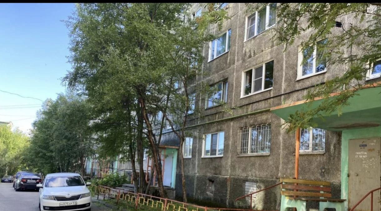 комната г Мурманск р-н Ленинский ул Виктора Миронова 4 фото 3