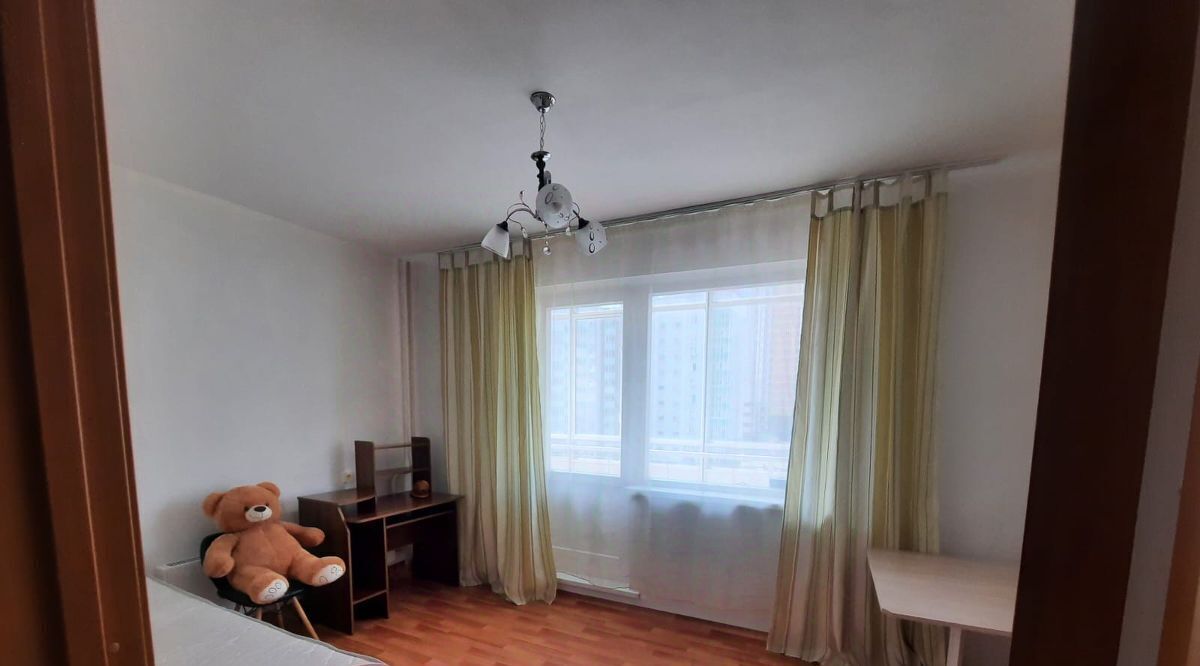 квартира г Красноярск р-н Свердловский ул Карамзина 11 фото 1