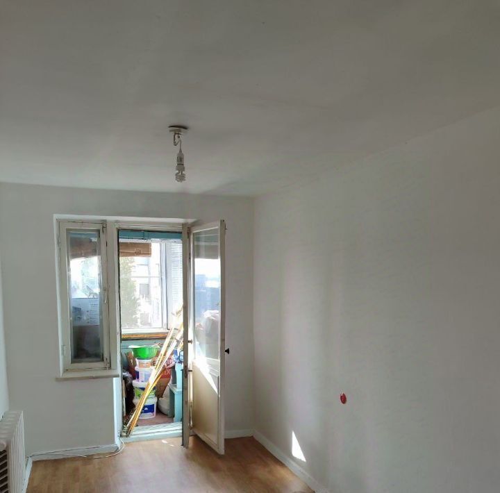 квартира г Волгоград р-н Тракторозаводский ул им. Грамши 47 фото 2