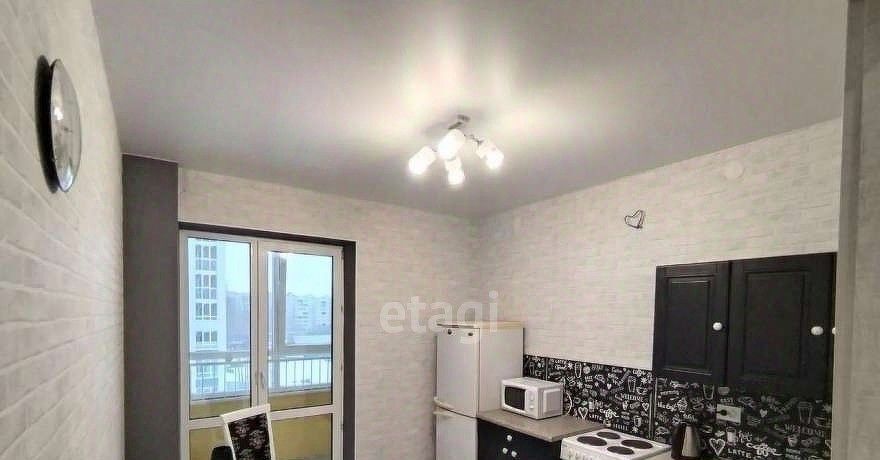 квартира г Тюмень р-н Центральный ул Ветеранов труда 9ак/2 фото 1