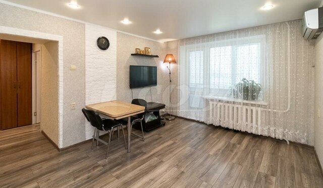 дом 10к/1 6-й микрорайон фото