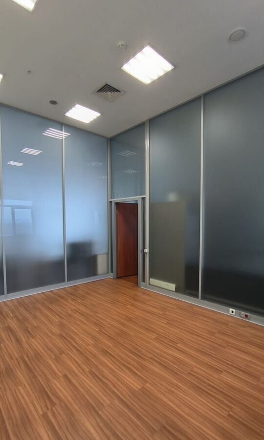 офис г Красноярск р-н Советский ул Партизана Железняка 35а фото 3