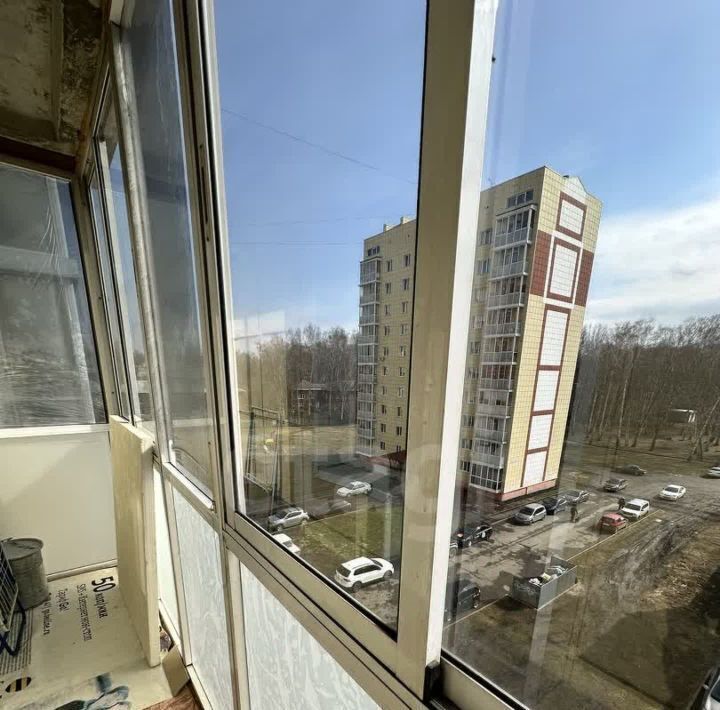 квартира г Кемерово р-н Кировский ул 40 лет Октября 9/2 фото 4