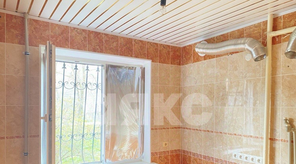 квартира г Волгоград р-н Кировский ул им. Зины Маресевой 5а фото 9