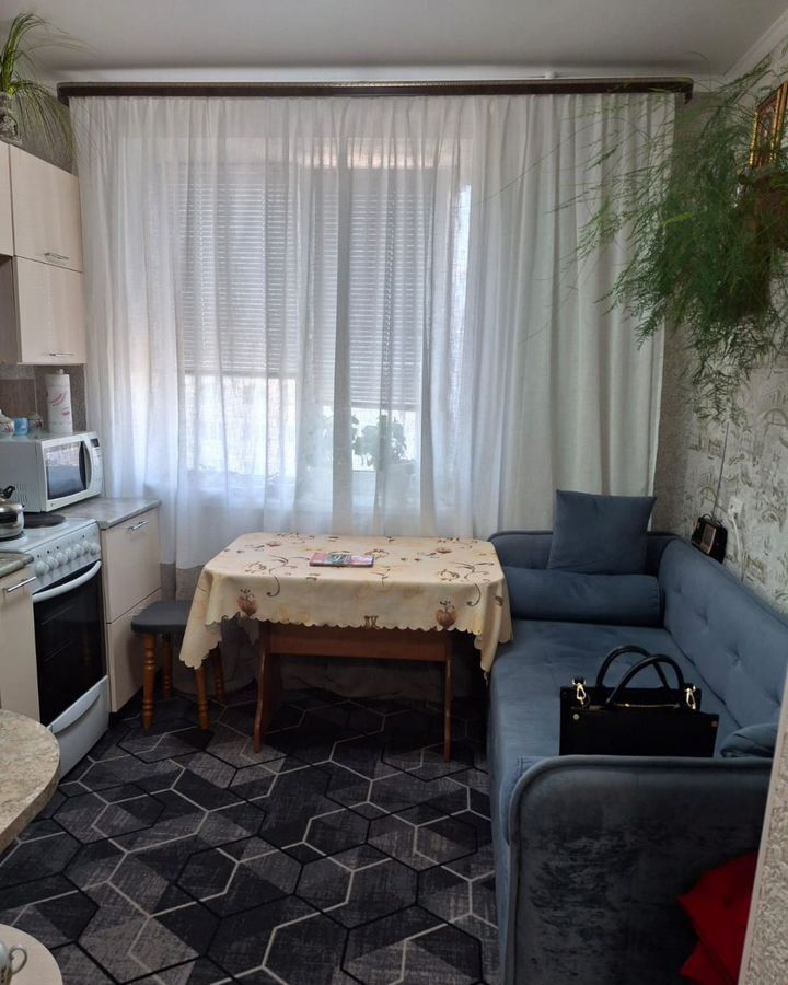 квартира г Тольятти р-н Автозаводский 20-й квартал б-р Рябиновый 1 фото 14