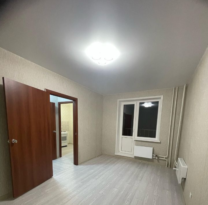 квартира г Саратов р-н Заводской ул Брянская 12 фото 1