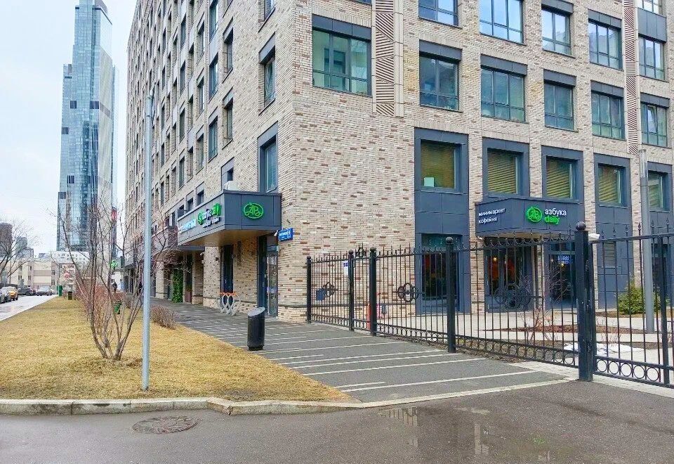 торговое помещение г Москва метро Деловой центр ул Мантулинская 9к/3 фото 1