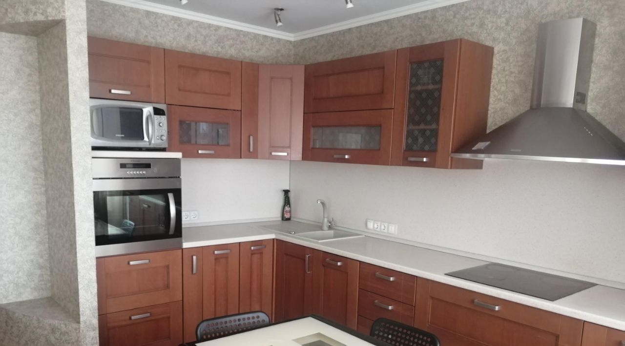 квартира г Омск р-н Советский ул Нефтезаводская 28к/2 фото 1