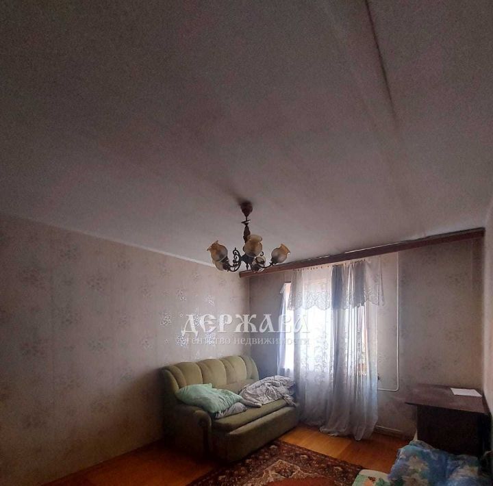 квартира г Старый Оскол микрорайон Космос 1Б фото 3