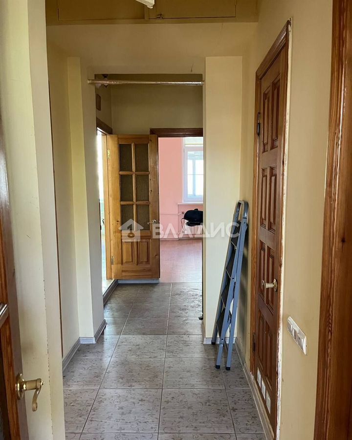 квартира г Волгоград р-н Тракторозаводский ул им. Атласова 10 фото 16