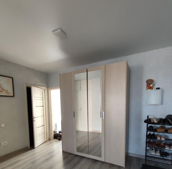 квартира г Омск р-н Кировский ул 3-я Енисейская 32 фото 6