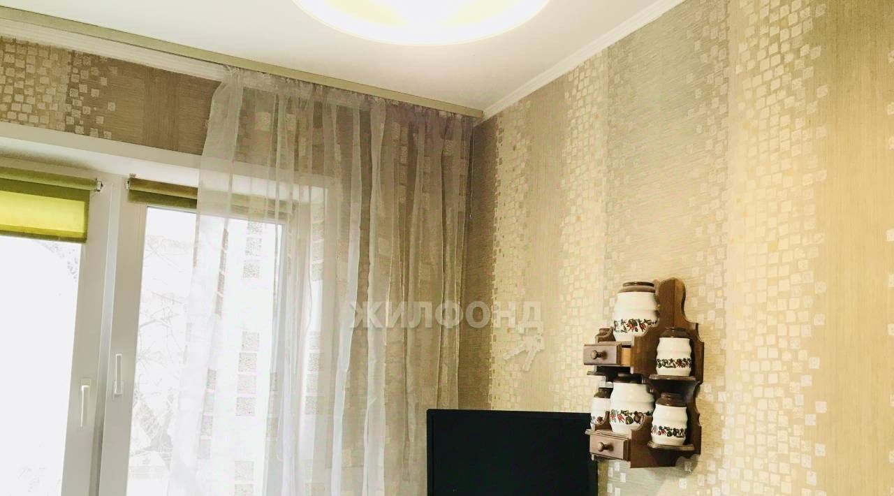 квартира г Новосибирск метро Площадь Гарина-Михайловского ул Челюскинцев 15/1 фото 1