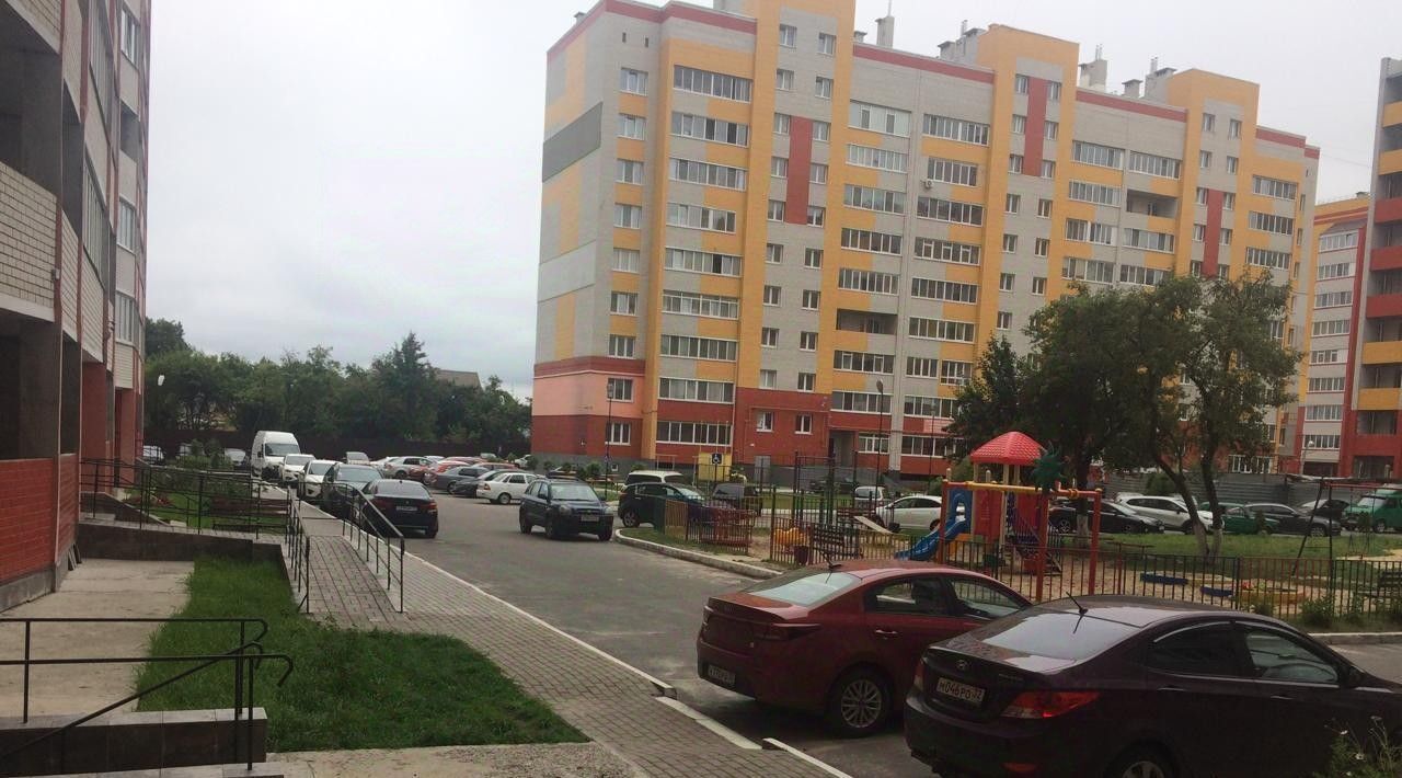 квартира г Брянск р-н Советский ул Спартаковская 125 фото 1