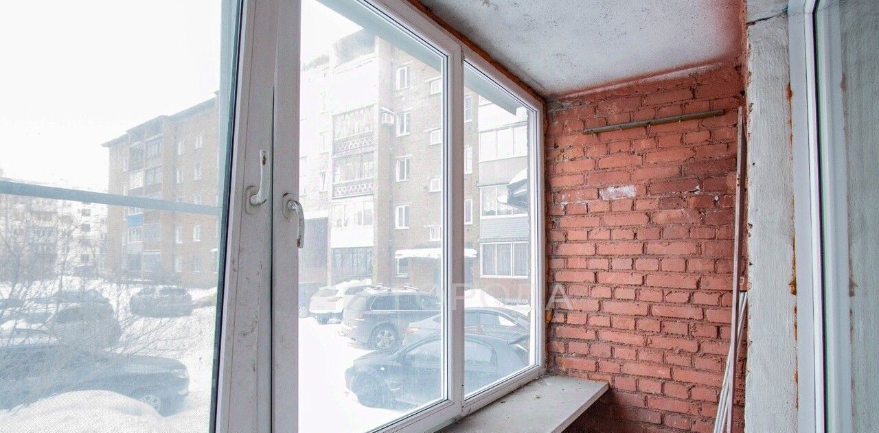 квартира г Новокузнецк р-н Центральный пр-кт Октябрьский 37б фото 6