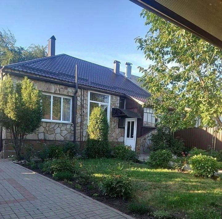 дом р-н Миллеровский г Миллерово туп Солнечный 13 фото 1