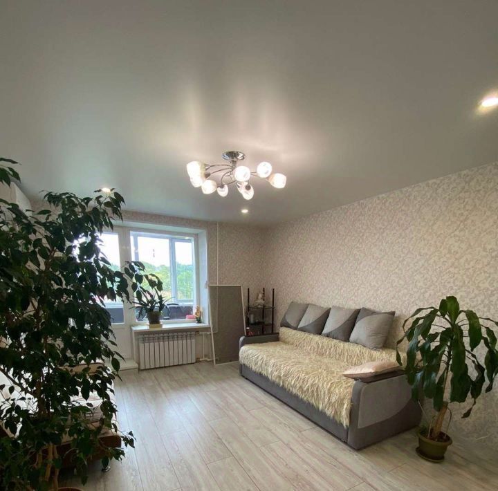 квартира г Уссурийск ул Топоркова 120а фото 2