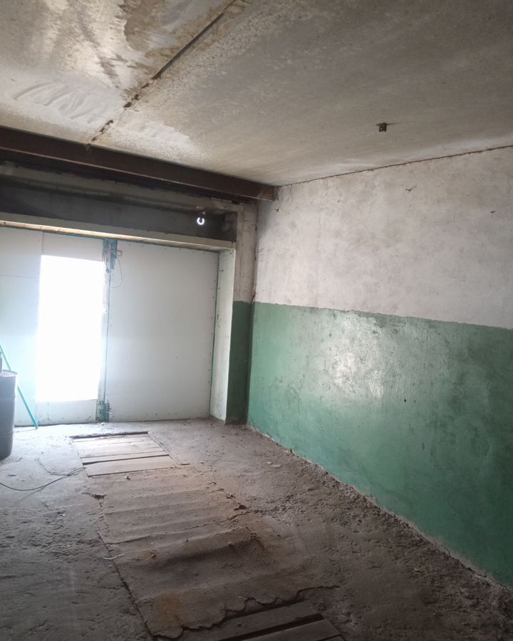 гараж г Волгоград пгт Забазный р-н Тракторозаводский ул им. Здоровцева 31 фото 4