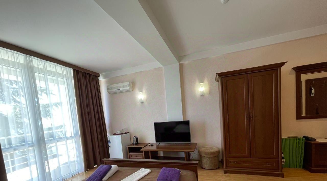 комната г Алушта ул Набережная 24г фото 5