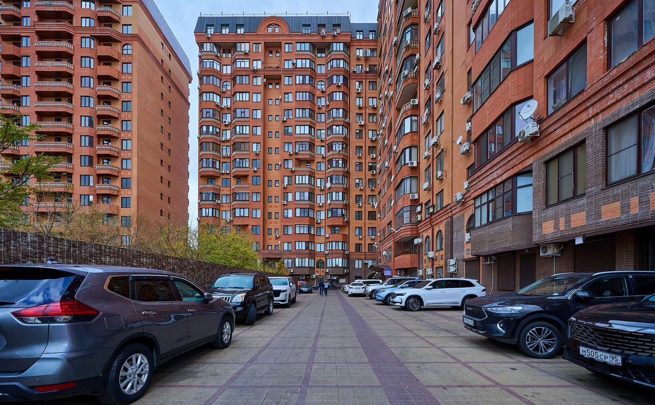квартира г Краснодар р-н Центральный ул Кубанская Набережная 56 р-н Западный фото 3
