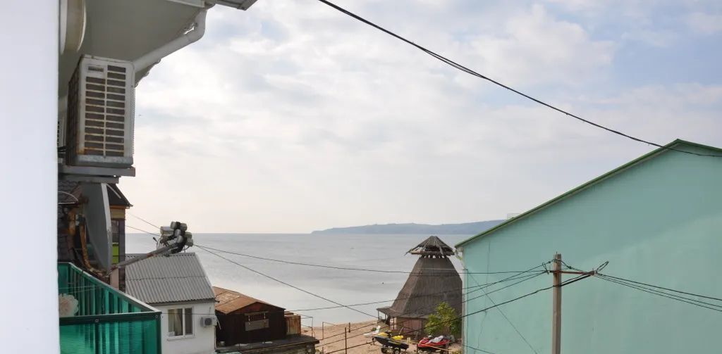 комната г Феодосия наб Черноморская 38и фото 7