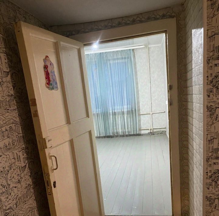 комната г Уфа р-н Орджоникидзевский ул Российская 42/1 фото 7