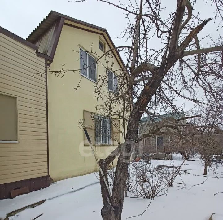 дом г Волгоград р-н Советский ул им. Джамбула Джабаева 2/181 фото 18