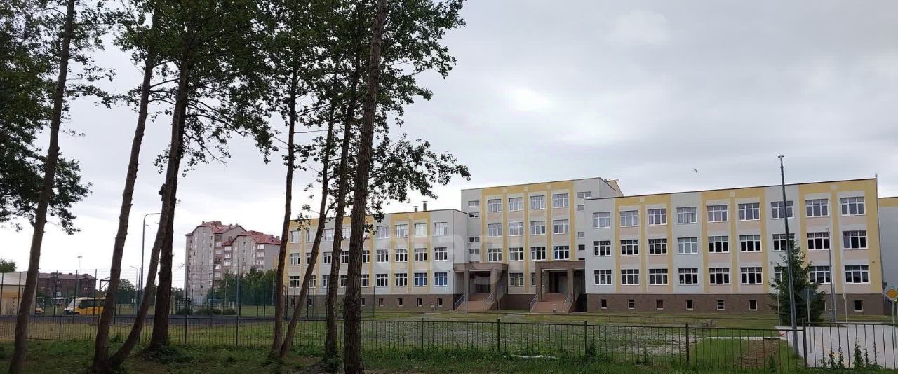 дом г Пионерский ул Октябрьская 14а фото 36