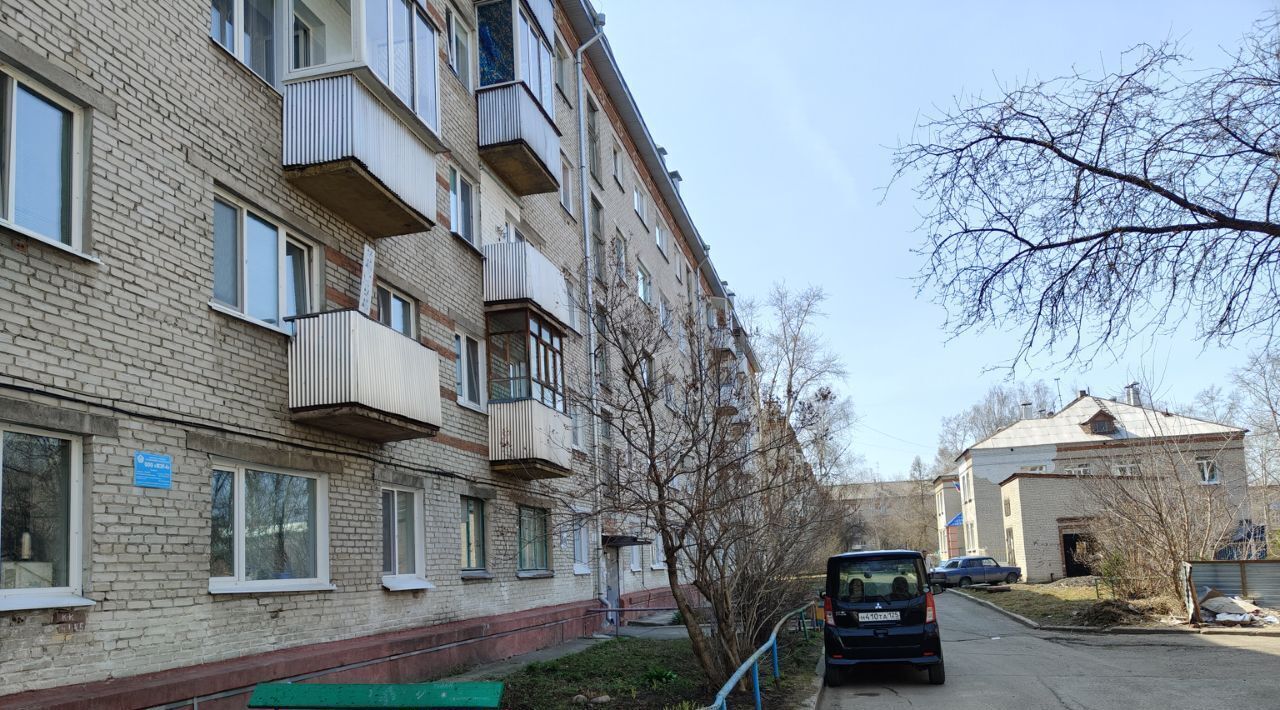 квартира г Северск ул Строителей 22 фото 4
